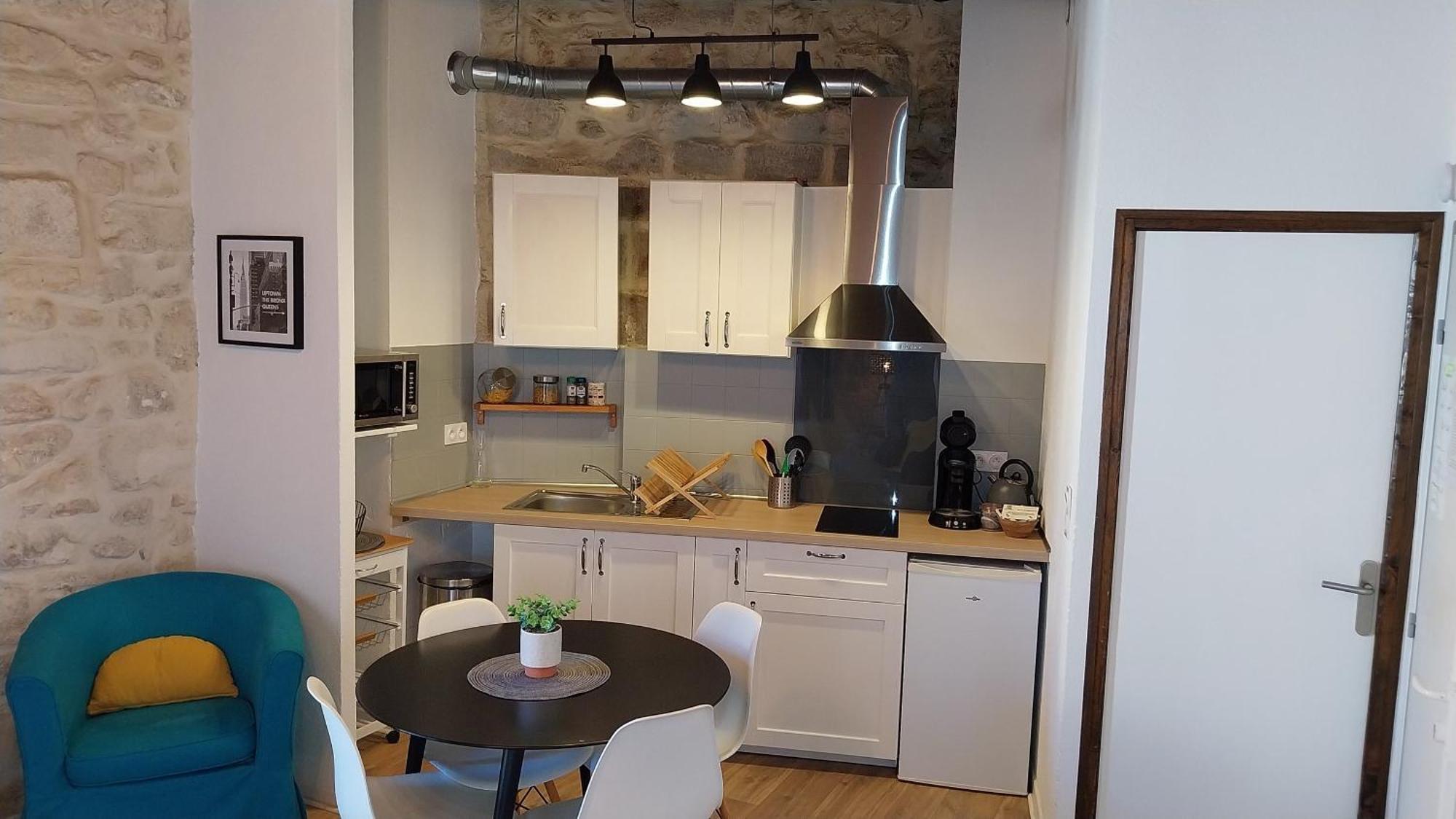 Immeuble 3 Apparts Centre Historique St Gilles Maisoncarreeconciergerie Сен-Жиль Экстерьер фото