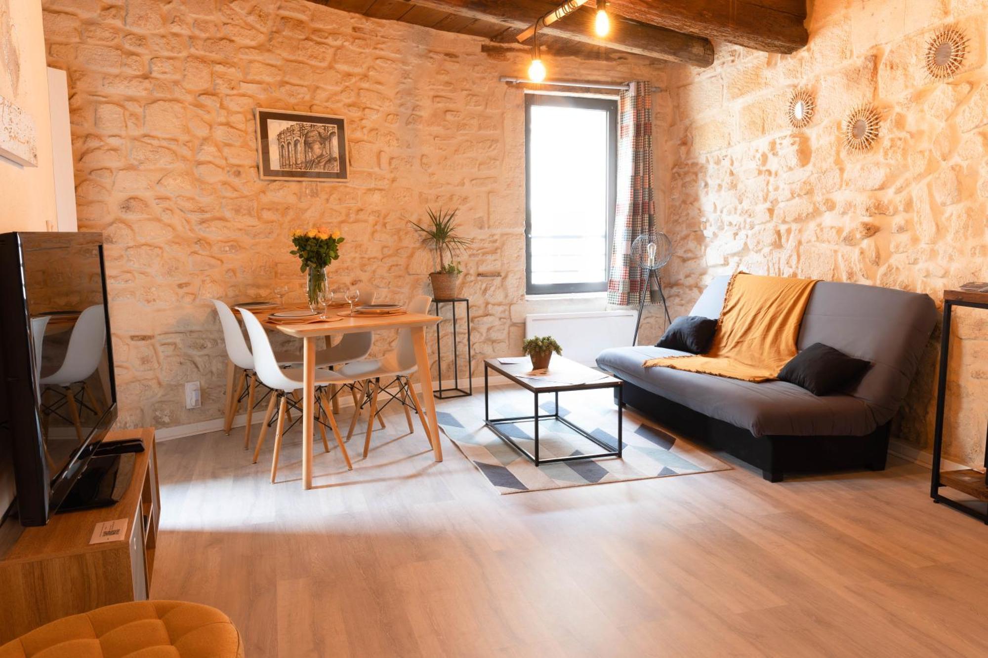 Immeuble 3 Apparts Centre Historique St Gilles Maisoncarreeconciergerie Сен-Жиль Экстерьер фото