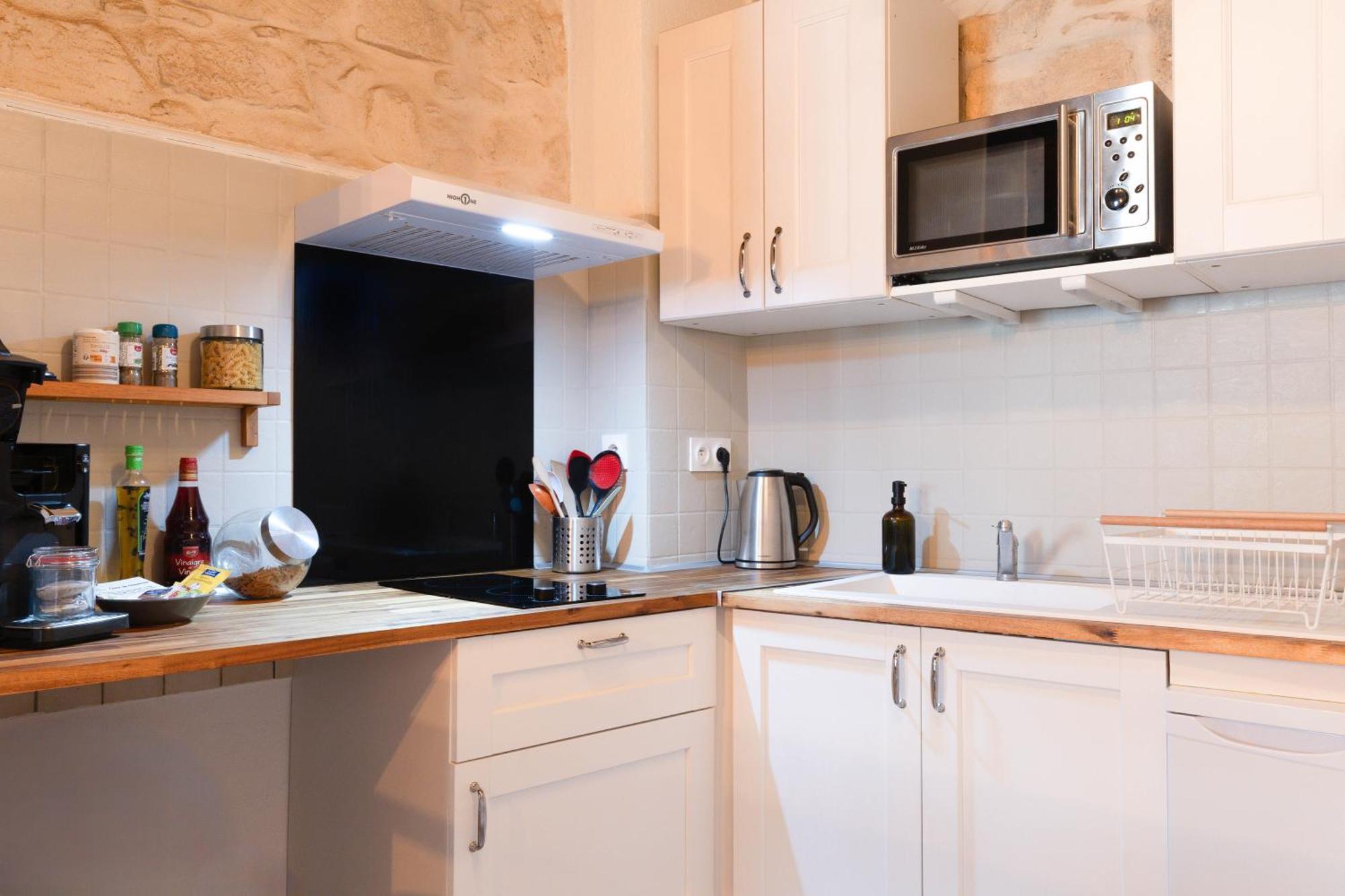 Immeuble 3 Apparts Centre Historique St Gilles Maisoncarreeconciergerie Сен-Жиль Экстерьер фото