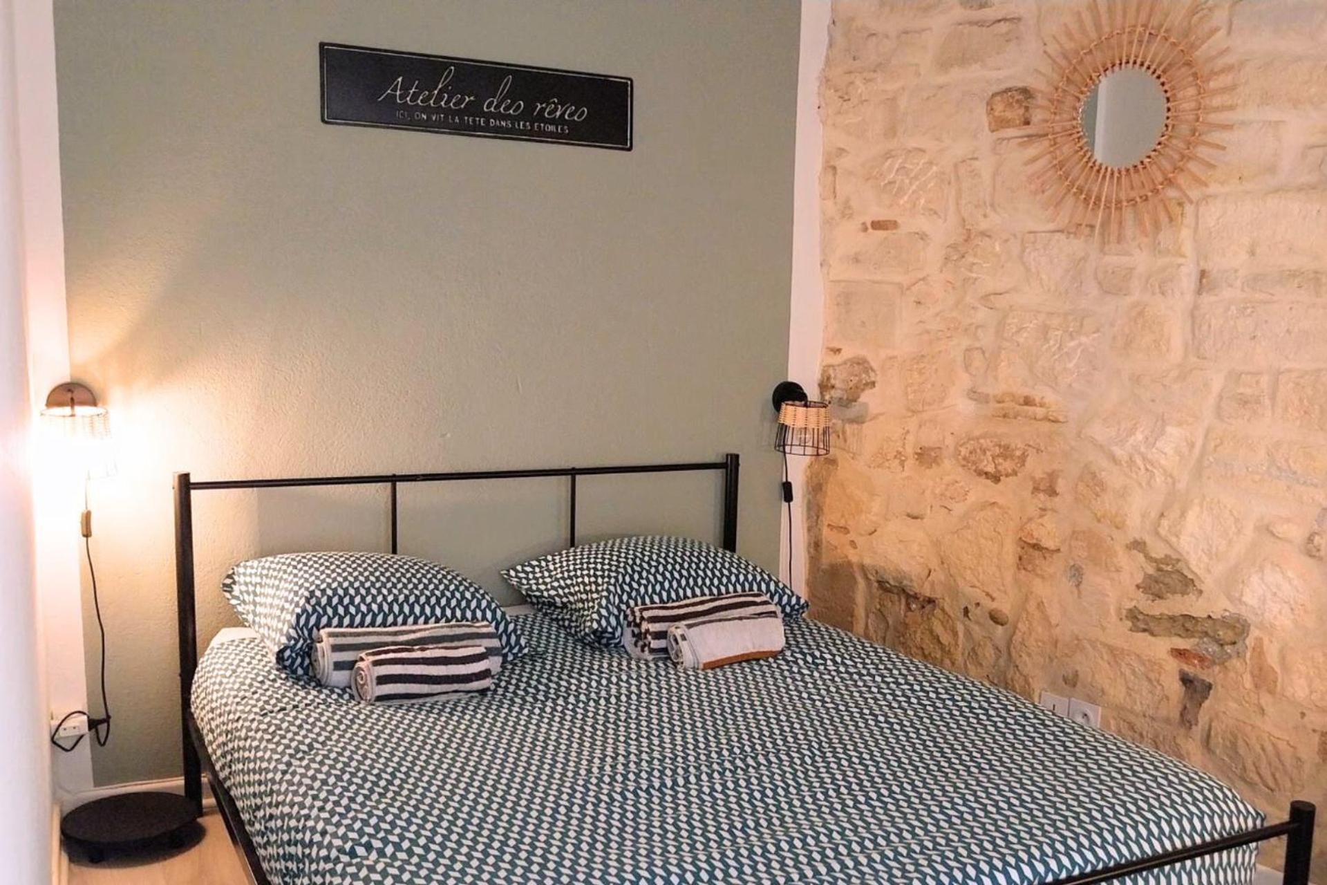 Immeuble 3 Apparts Centre Historique St Gilles Maisoncarreeconciergerie Сен-Жиль Экстерьер фото